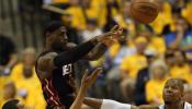 Wade y James imponen su clase y los Heat llegan a las finales