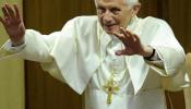 Detienen al mayordomo del Papa por filtrar documentos confidenciales