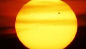 Venus pasea por delante del Sol