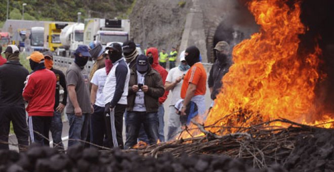 Un alcalde pedáneo resulta herido en una carga contra mineros leoneses