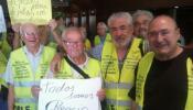 Los ‘yayoflautas’ protestan contra Merkel y la banca alemana