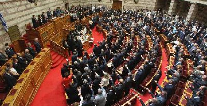 Se conforma el Parlamento griego y el Gobierno pide más tiempo a la UE