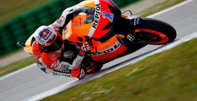 'Poles' en Assen para Stoner, Márquez y Cortese