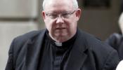 Cárcel para un obispo de alto rango por ocultar a pederastas en EEUU