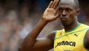 Bolt pasa sobrado la primera ronda de los 200 metros
