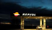 Repsol asume la mitad de la subida del IVA en los carburantes