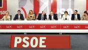 El PSOE cambia de estrategia tras la presión de sus bases