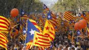 Una marea independentista colapsa Barcelona