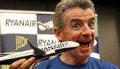 Ryanair acusa a Fomento de "falsear" archivos que acusan a su compañía