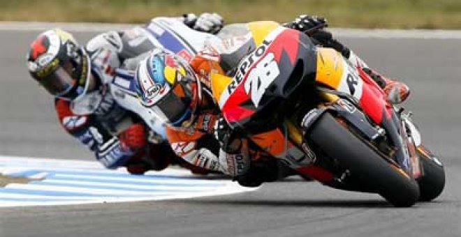 Pedrosa gana en Japón y presiona más a Lorenzo