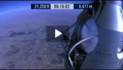 El primer ser humano en saltar desde la estratosfera toca tierra sano y salvo