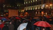 Los trabajadores de 'El País' se concentran en la Puerta del Sol