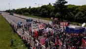 Cristina Fernández afronta su primera huelga en Argentina y arremete contra los convocantes