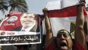 Los islamistas defienden a Mursi en la calle tras una semana de protestas
