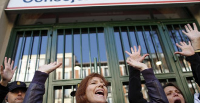 Jefes de servicio de los hospitales de Madrid dimiten en protesta por la privatización