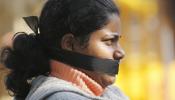 Muere la joven india violada por seis hombres en un autobús