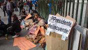 Un grupo de jóvenes acampa en Sol contra la corrupción del PP y el 15-M llama a nuevas movilizaciones