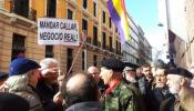 El exmilitar republicano acusado de injurias a la Corona no se presenta al juicio y sigue "en lucha"