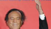 Julio Iglesias recibe en China un Premio Guinness