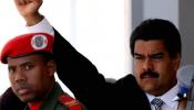 Maduro jura como "presidente encargado" de Venezuela