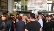 Un centenar de estudiantes boicotea el Consejo de Gobierno de la Universidad Autónoma de Barcelona