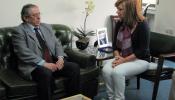 Valenciano pide al embajador de El Salvador que interceda por la joven que "morirá si no aborta"