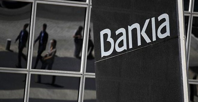 El juez del caso Bankia imputa a cuatro directivos de la entidad