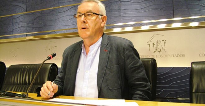 Lara: "El pacto PP-PSOE es el del sidecar: Mariano conduce y los demás van de acompañantes"