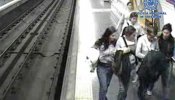 Prohíben a tres carteristas entrar en el Metro madrileño durante 6 meses