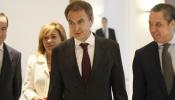 Zapatero sale en defensa de los partidos y el rey y desea suerte a Rajoy contra el paro