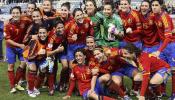 El PSOE exige incorporar partidos de fútbol femenino a las quinielas