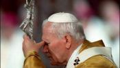 La Iglesia hace santo a Juan Pablo II tras atribuirle un segundo milagro que no revela