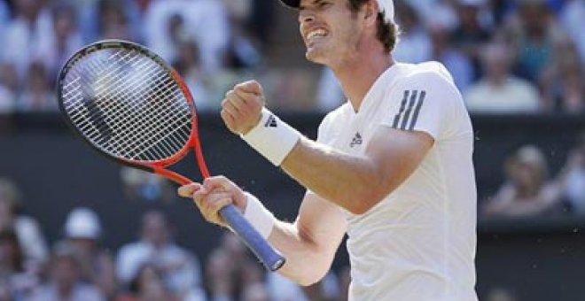 Murray gana ante Djokovic el primer Wimbledon para un británico en 77 años