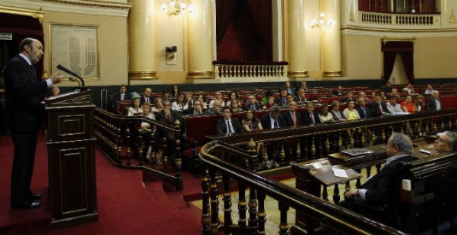 El PSOE celebra que Rubalcaba logre calentar la olla a presión contra Rajoy
