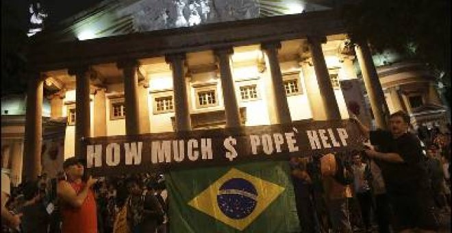 La Policía de Sao Paulo detona una bomba casera en un santuario que visitará el Papa
