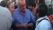 Los acusadores de Bárcenas se concentran en la Puerta del Sol para pedir la dimisión de Rajoy