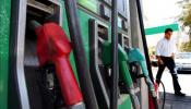 La CNE apunta a Repsol como la responsable del 'efecto lunes' en las gasolineras