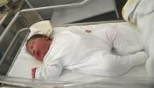Los médicos negaron la epidural a la mujer que dio a luz a la bebé de 6,2 kilos