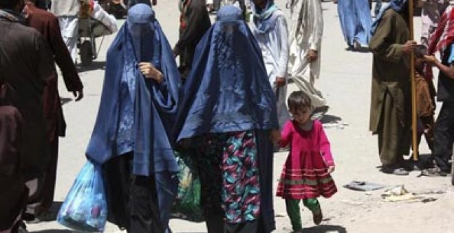 Un afgano mata a su esposa por ir al mercado sin su permiso