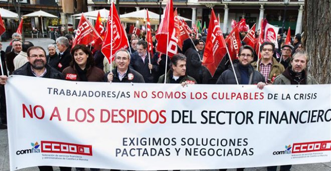 La banca española pierde 11.000 empleos y 2.000 sucursales en 2012