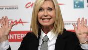 Hallan muerto a un hombre en la casa de Olivia Newton John