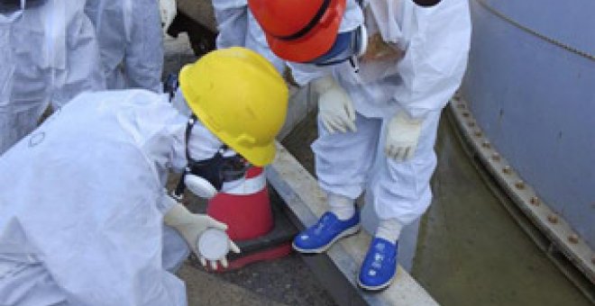 Japón estudia verter al mar agua radiactiva de Fukushima