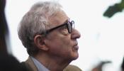Woody Allen tacha de "falsas y vergonzosas" las acusaciones de abuso sexual