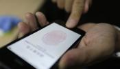 Un experto alemán advierte contra el sensor biométrico del iPhone 5S