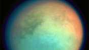 La NASA encuentra plástico en la mayor luna de Saturno