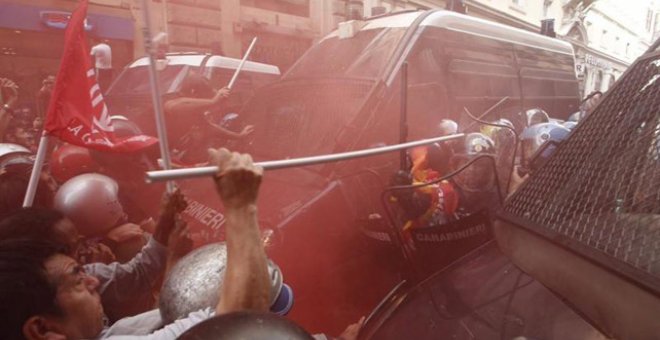 Batalla campal entre manifestantes y Policía en Roma por el derecho a la vivienda