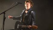 El ritmo más amable de Arctic Monkeys deja indiferente al público de Madrid