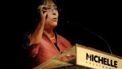 Bachelet triunfa pero sin mayoría para evitar la segunda vuelta