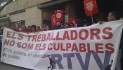 Los trabajadores de RTVV entregan a la Generalitat un plan de viabilidad más barato que el cierre