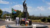 La Suráfrica negra suspira por un nuevo Mandela